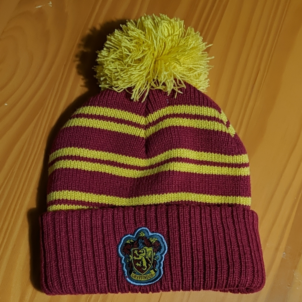 Nwot griffindor hat